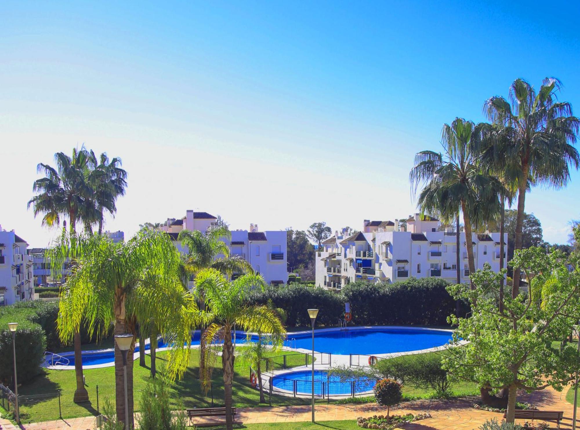 Walk To Puerto Banus, 2Br, 2Bth, Pool Apartment Marbella Room photo